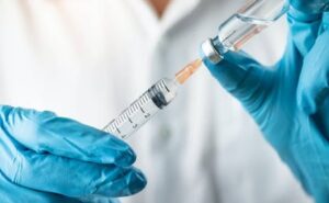 EEUU enfrenta nueva ola de Covid-19 y espera por una nueva vacuna de refuerzo para las próximas semanas - AlbertoNews