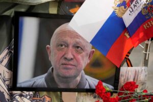 El Kremlin reconoce que la caída del avión de Prigozhin pudo deberse a un “error deliberado”
