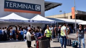 El aeropuerto italiano de Catania vuelve a estar operativo tras semanas de caos