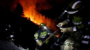 El incendio de la isla de Tenerife afecta ya a 5.000 hectáreas