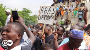 El régimen militar de Níger expulsa al embajador de Francia – DW – 25/08/2023