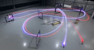 En una carreras de drones entre inteligencia artificial y los mejores pilotos del mundo... ¿quién gana?