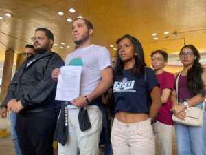 Estudiantes venezolanos exigen al CNE puntos de Registro Electoral