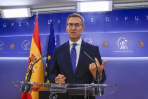 Feijóo culpa a Sánchez de no facilitar "una investidura entre partidos constitucionalistas" en España - AlbertoNews