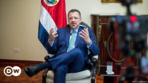 Fiscalía de Costa Rica investiga a presidente Rodrigo Chaves – DW – 17/08/2023