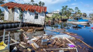 Florida se vuelca en el rescate de personas y las tareas de recuperación tras el huracán 'Idalia'