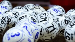 Ganó 100 mil dólares en la lotería "gracias" a una tragedia familiar