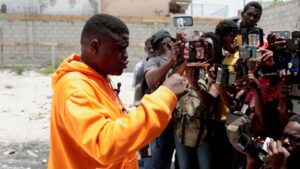 Haití: líder pandillero emite advertencia