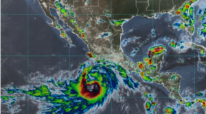 Hilary se convierte en huracán de categoría 4 ante México y amenaza con lluvias en el suroeste de EE.UU.