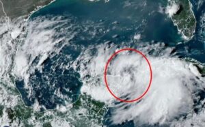 Idalia a punto de convertirse en huracán acercándose a Cuba