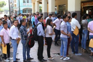 Juventud y desempleo en Colombia: Impacto y perspectivas