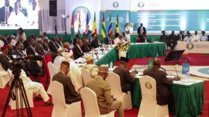 La Cedeao pospone la cumbre en Ghana sobre el posible despliegue de una fuerza regional en Níger