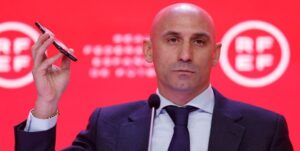 La FIFA suspende con carácter provisional a Luis Rubiales