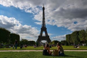La Torre Eiffel, evacuada por una amenaza de bomba