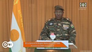La junta militar de Níger limita a tres años su gobierno – DW – 19/08/2023