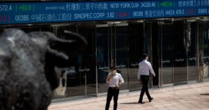 Las acciones de Evergrande cayeron casi 80 por ciento tras su regreso a la Bolsa de Hong Kong