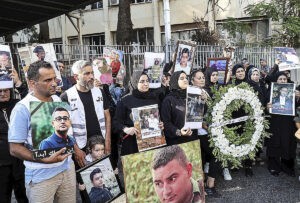 Lbano llora a las vctimas de las explosiones tras tres aos sin justicia