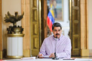 Maduro realiza cambios en el gabinete económico