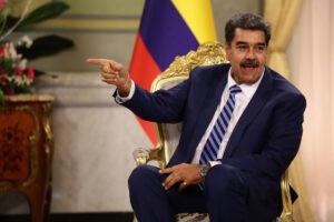 Maduro recibe cartas credenciales de embajadores de Chile, Colombia y Francia
