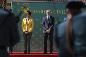 Marlaska condecora a María Gámez, la directora de la Guardia Civil cuando fue cesado De los Cobos, y a su sucesora