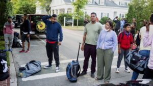 Massachusetts declaró estado de emergencia ante el aumento de familias migrantes