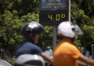 Media España estará hoy en riesgo o riesgo importante por las altas temperaturas, con valores por encima de 40 grados