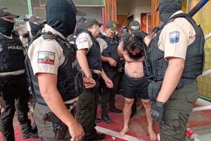 Miles de militares entran en la crcel de Ecuador donde est el jefe de una banda criminal que amenaz al asesinado Fernando Villavicencio