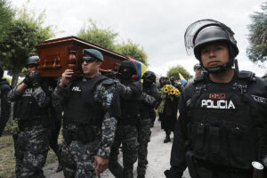 Perú refuerza la frontera con Ecuador para evitar fuga de los asesinos de Villavicencio