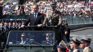 Polonia exhibe poderío militar y patriotismo con Rusia al acecho