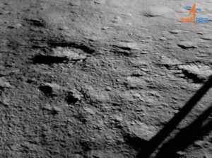 Primera imagen de Chandrayaan 3 desde el polo sur de la Luna