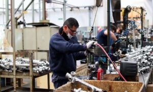 Producción industrial de Venezuela cayó - noticiacn