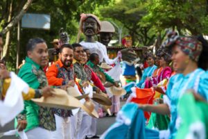 Prográmese con el Desfile de las Colonias del Pacífico en el sur de Cali - Cali - Colombia