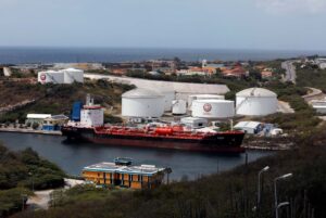 Refinería de Curazao evita crudo venezolano para no perder licencia de la Ofac