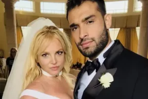 "Siempre le desearé lo mejor": Sam Asghari rompe el silencio tras separarse de Britney Spears - AlbertoNews