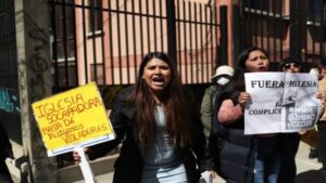 Tensión entre iglesia de Bolivia y el gobierno por allanamiento a casas de jesuitas