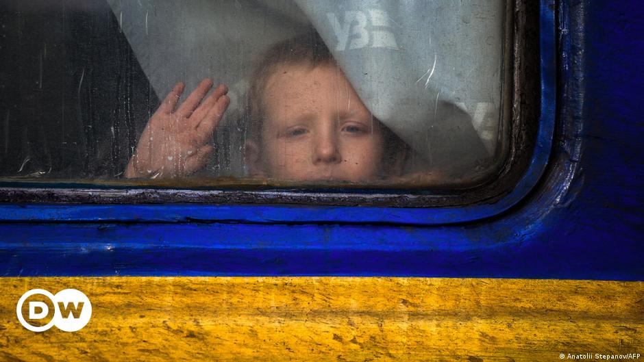 Ucrania evacuará a niños de cinco localidades del frente sur – DW – 29/08/2023