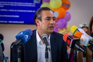 alcalde Darwin González descalificó a joven abogada que rechaza la construcción de canchas de pádel en Baruta (+Video)