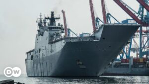 buques de guerra en mar chino – DW – 21/08/2023