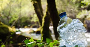 cómo funciona el plástico compostable