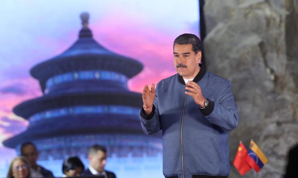 ¿De qué manera el gobierno de Maduro aprovecha las tensiones entre China y Estados Unidos?