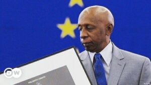 Arrestan de nuevo en Cuba a opositor Guillermo Fariñas – DW – 16/09/2023