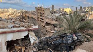 Aumentan a 11 300 los muertos por las inundaciones en la localidad libia de Derna
