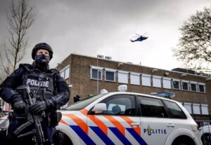 Aumentan a tres los muertos tras dos tiroteos a manos de un estudiante universitario en Países Bajos