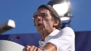 Aznar llama a los ciudadanos a "alzar la voz" ante la "humillación" que pretende Sánchez: "La amnistía es olvido"