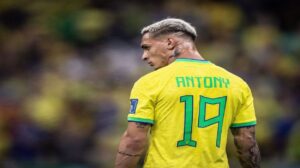 Brasil desconvocó a Antony por una investigación en su contra