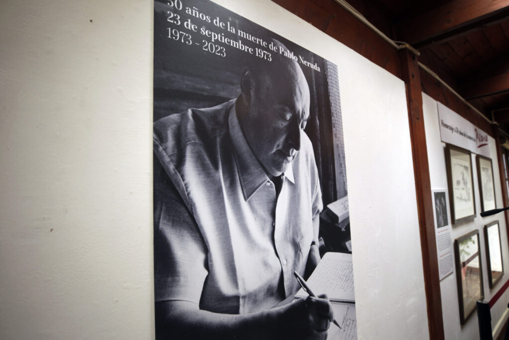 Chile conmemora 50 años de la muerte de Neruda a la espera de esclarecer qué la causó