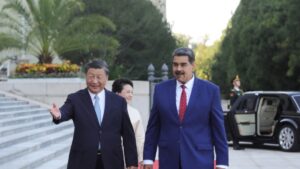 China y Venezuela firman acuerdos sobre economía, comercio y turismo