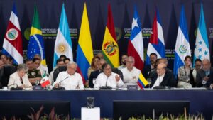 Colombia y México clausuran cumbre regional antidrogas con miras en nueva alianza