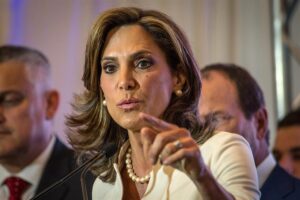 Congresista (R) María Elvira Salazar pide a Biden defender a María Corina Machado, de los intentos de Maduro de sabotear su campaña - AlbertoNews