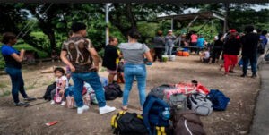 Costa Rica se declara en emergencia tras registrar paso de miles de migrantes